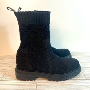 VANELI Fabric Booties size 7.5 N NWOT